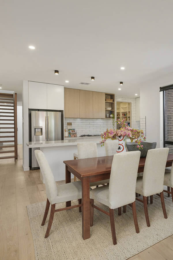 Kooringa Road, Carnegie